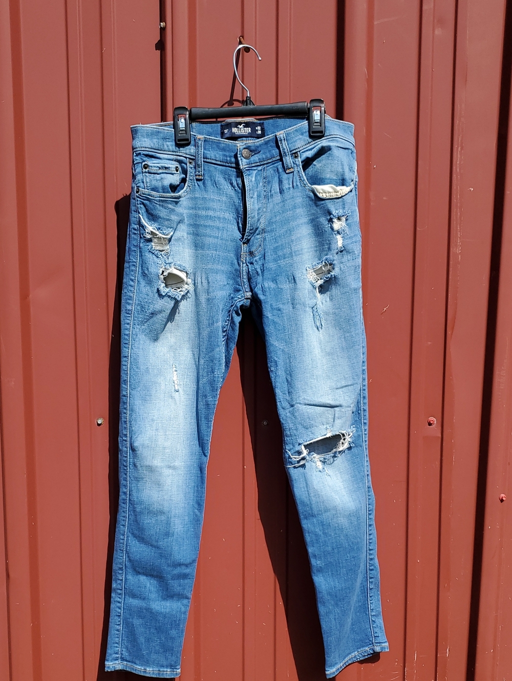 Hollister Men's Light Blue Distressed Skinny Fit Jeans. W32/L30